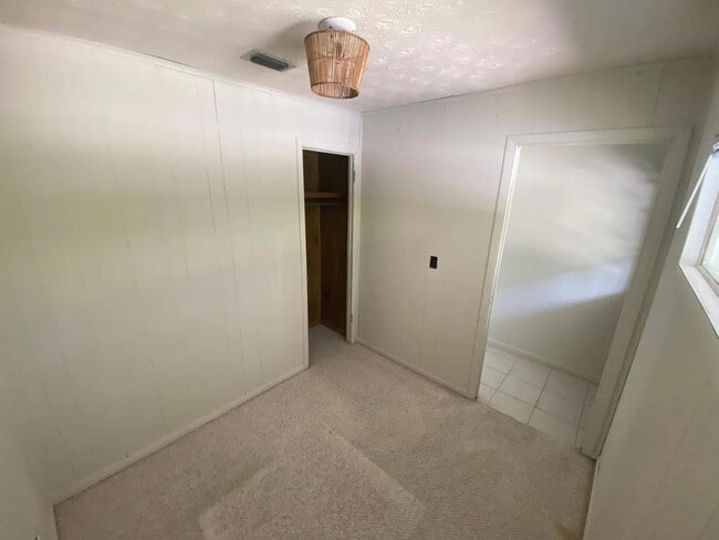 Building Photo - 414 Sherry Dr