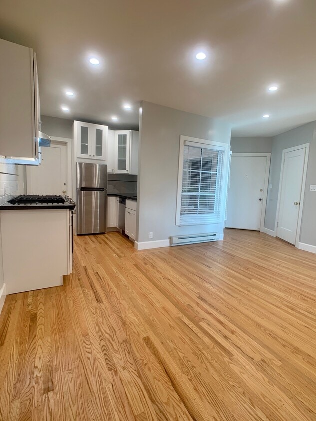 Primary Photo - 1275 2nd Ave