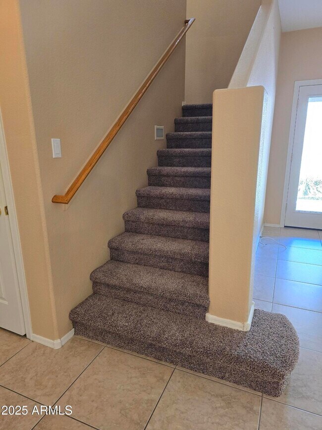 Foto del edificio - 16036 W Custer Ln