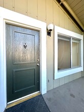 Building Photo - 942 Summerside Dr