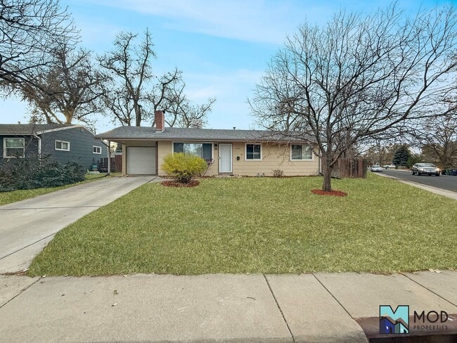 Building Photo - $0 DEPOSIT OPTION!!! CHARMING 3 BED/1 BATH...