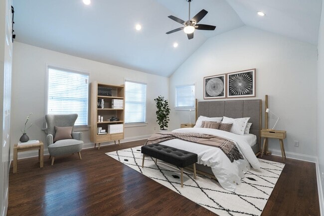 Foto del edificio - 634 Stokeswood Ave SE