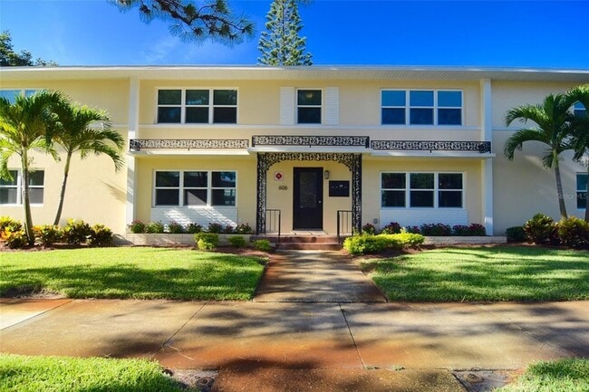 Photo - 606 12th Ave NE Apartment