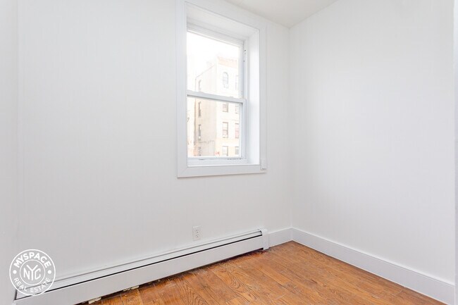 Building Photo - 753 Sterling Pl