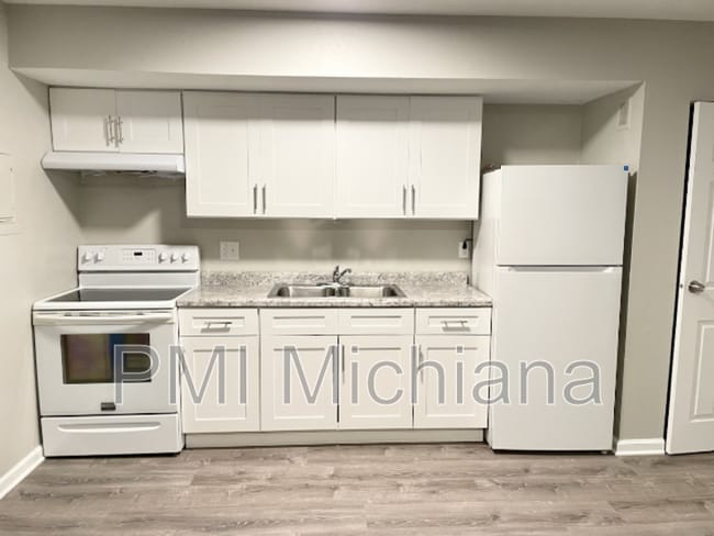 Building Photo - 2261 N Johnson St