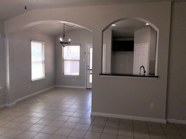 Foto del edificio - Beautiful 3/2 Single Story Home in New Bra...