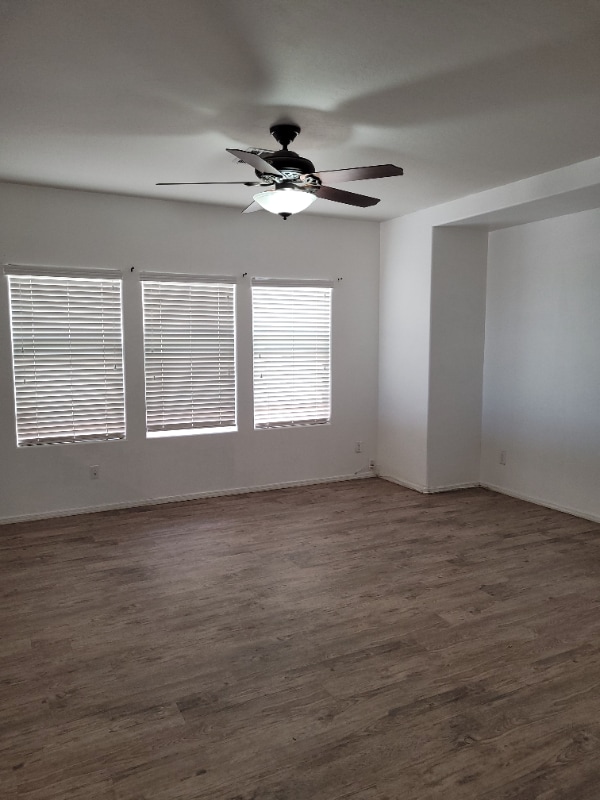 Building Photo - 40450 W Molly Ln