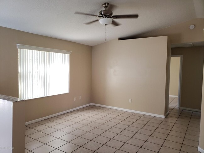 Foto del edificio - 6470 Stillwater Ave