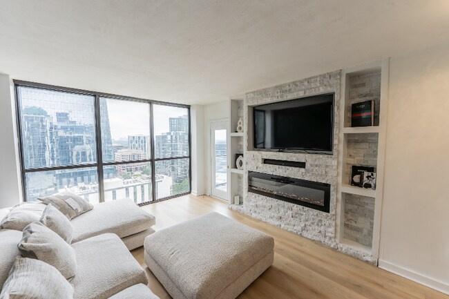 Foto del edificio - 1280 W Peachtree St NW