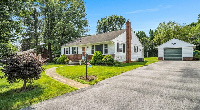 Foto del edificio - Updated 3-bedroom, 1-bath ranch home locat...