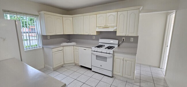 Foto del edificio - 1855 Sherman St