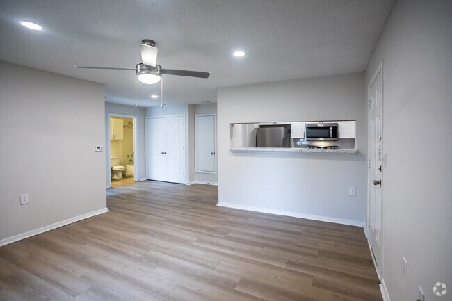 1HAB, 1BA - 700SF - The Lexington