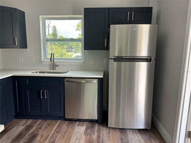 Foto del edificio - 8025 49th Ave N