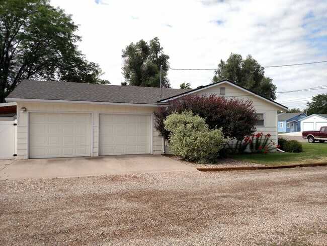 Building Photo - Great 3 Bedroom in Windsor!