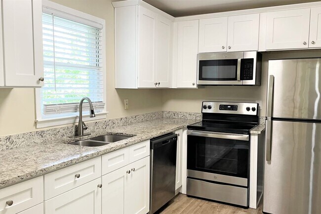 Building Photo - 3895 Kirksford Dr