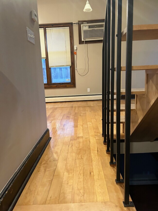 Main level Hard wood flores - 2432 Stevens Ave