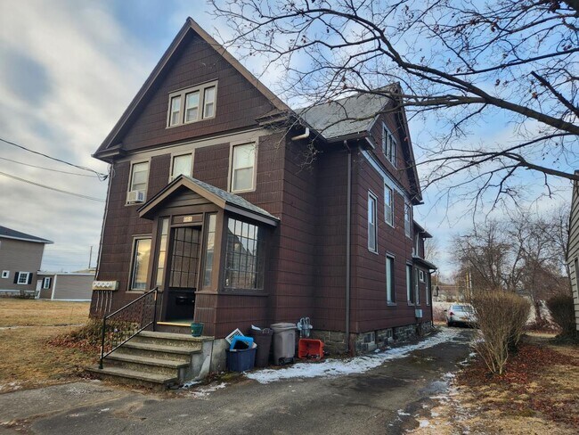 Foto del edificio - 661 Park Pl