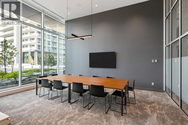 Building Photo - 3833 Evergreen Pl