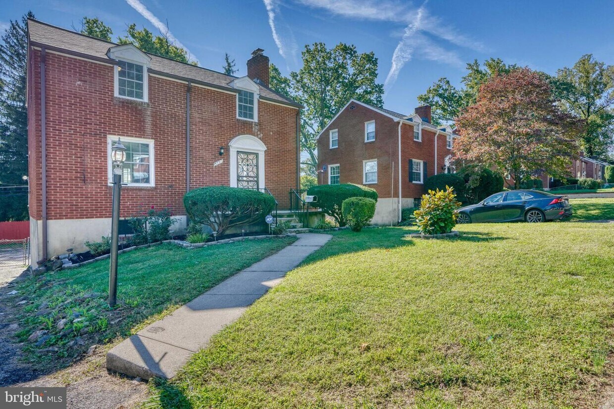 3721 Oak Ave, Lochearn, MD 21207 House Rental in Lochearn, MD