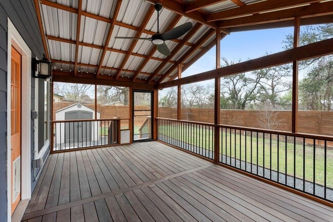 Foto del edificio - 3404 Touchstone St
