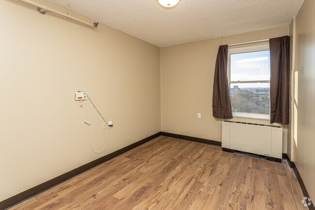 1HAB, 1BA - Habitación - Chapel House Senior Apartments - Age 62+