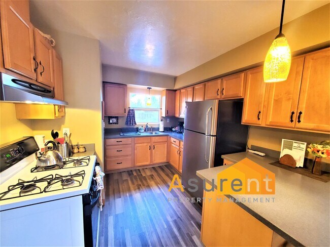 Foto del edificio - Charming Updated Fully Furnished Rental Av...