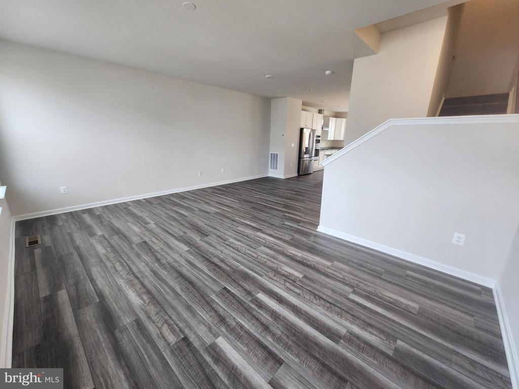 Foto principal - 65 Winterplace Dr