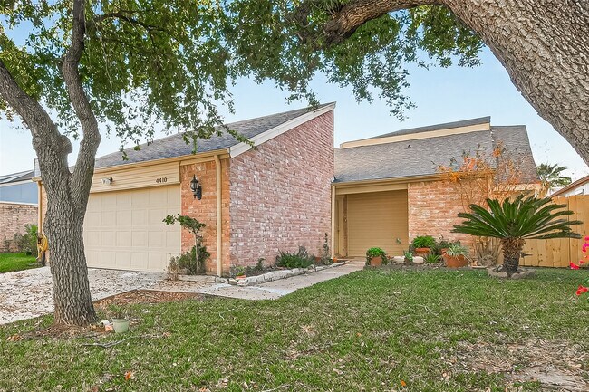 Foto del edificio - 4410 Wildacres Dr