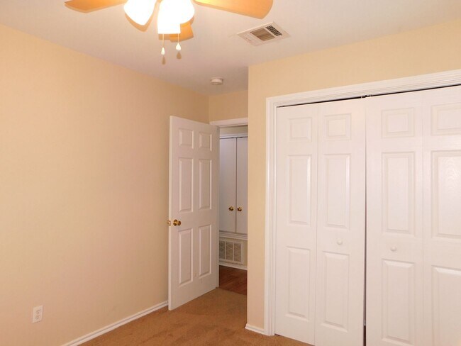 Building Photo - 6726 Windrift Way