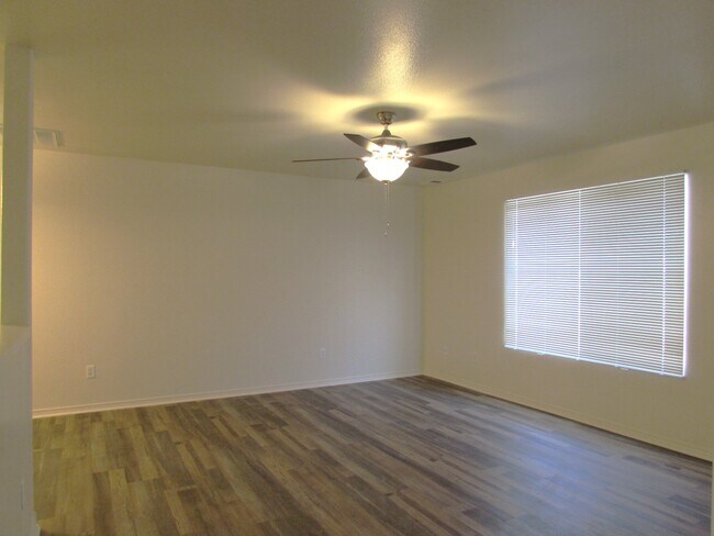 Building Photo - 1125 Belford Ave