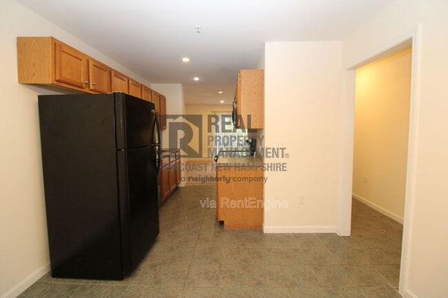 Building Photo - 2 Waverly Dr