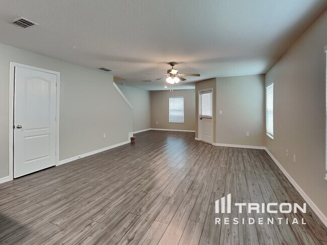 Building Photo - 1596 Wynford Cir
