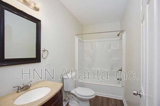 Foto del edificio - 1049 Sims St SW