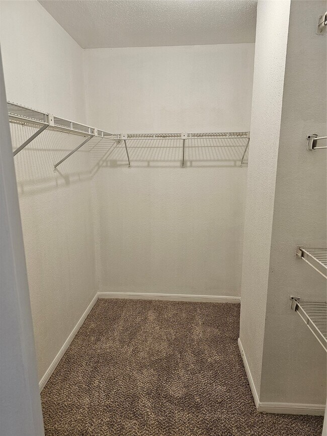 Foto del edificio - 9850 Pagewood Ln