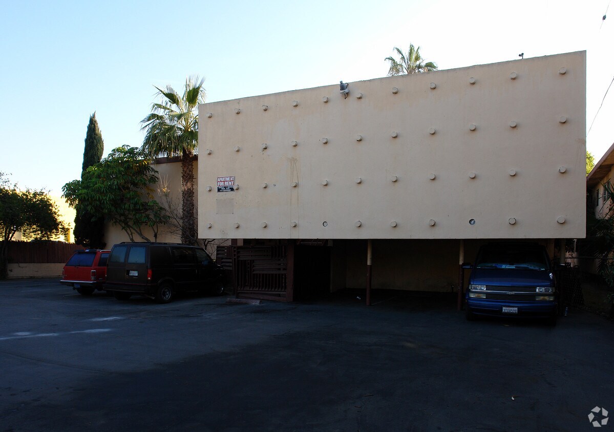 Building Photo - 10104 Felton Ave