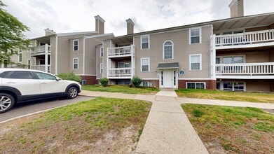 Building Photo - 103 Fieldcrest St