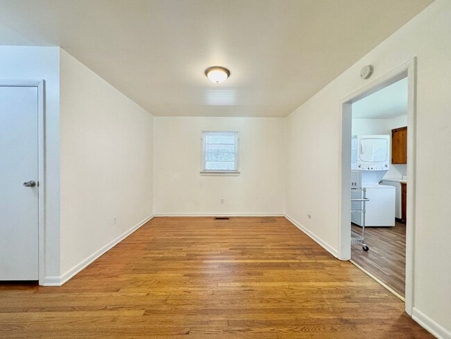 Building Photo - Quiet & Peaceful Rancher For Rent!