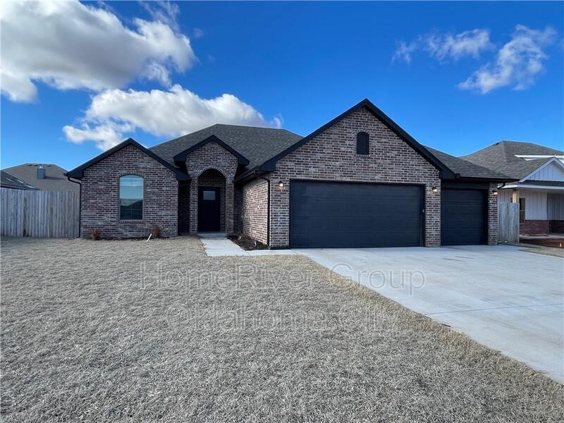 709 Cottontail Way, Mustang, OK 73064 House Rental in Mustang, OK