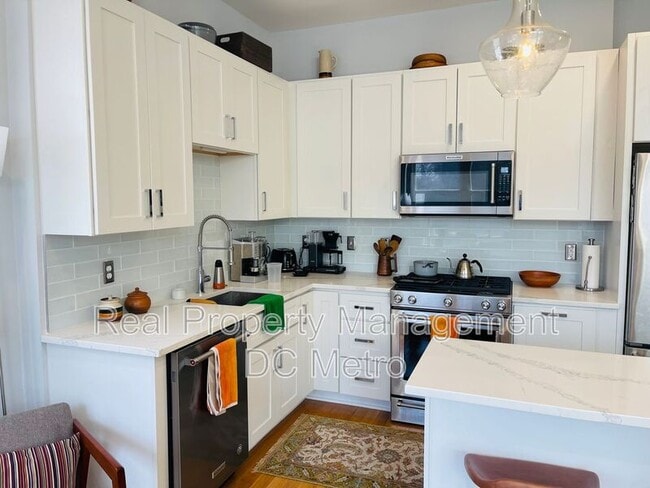 Photo - 1512 K St SE Apartment