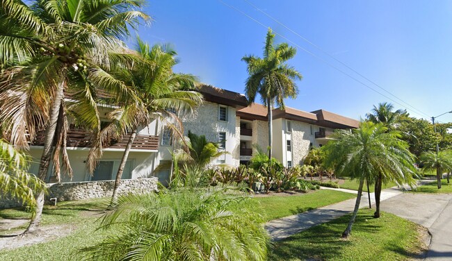 Foto del edificio - 7487 SW 82nd St