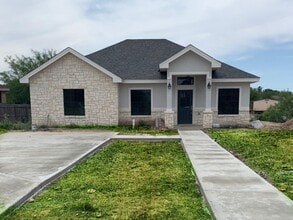 Building Photo - 815 Alexander Dr