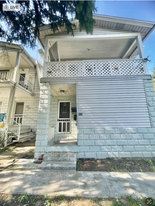 Building Photo - 833 Greensburgh Pike