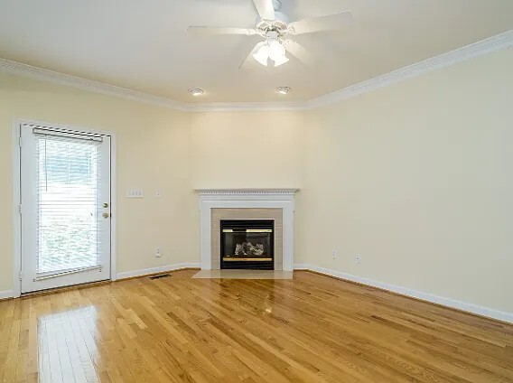 Building Photo - 5404 Goldenglow Way
