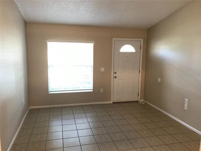 Building Photo - 2851 Coral Reef Dr