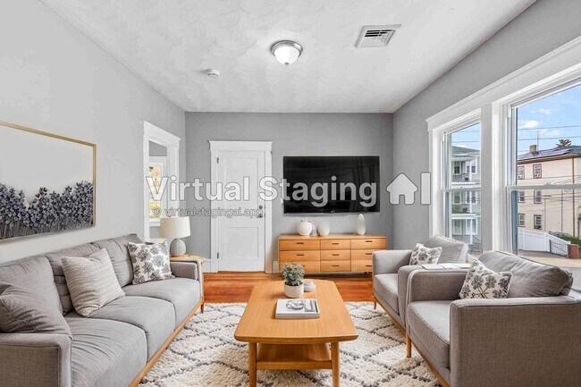 Foto del edificio - 100 Weetamoe St