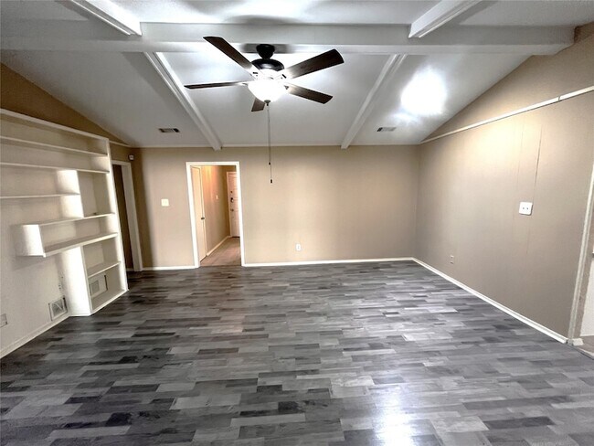 Foto del edificio - 415 Ray Ave