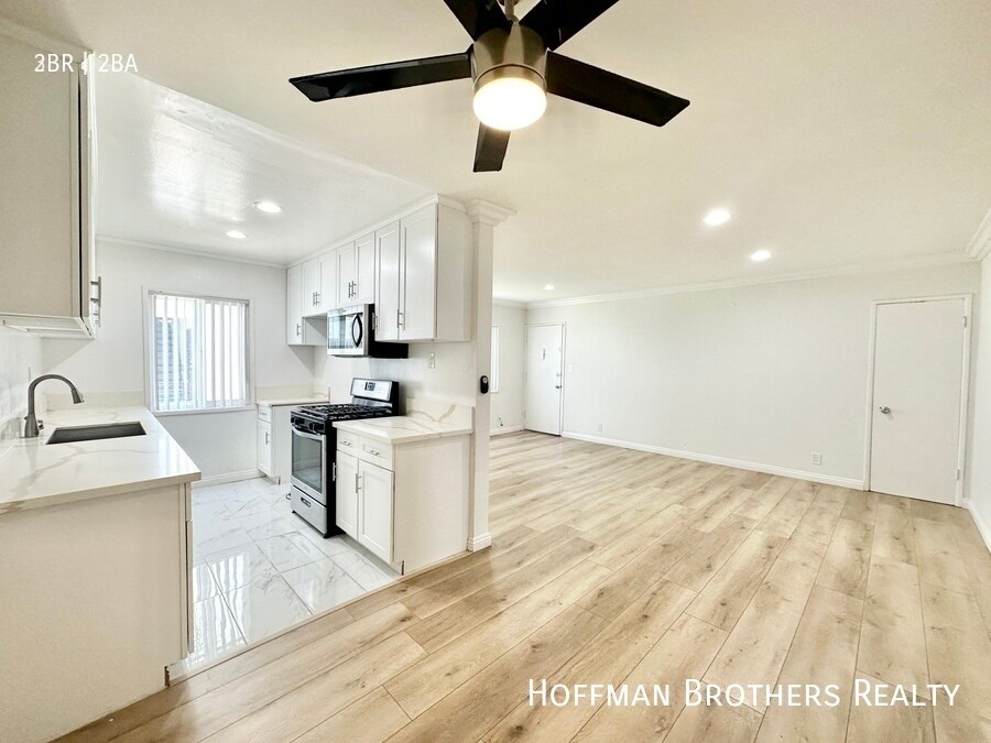 Foto principal - 6025 Whitsett Ave