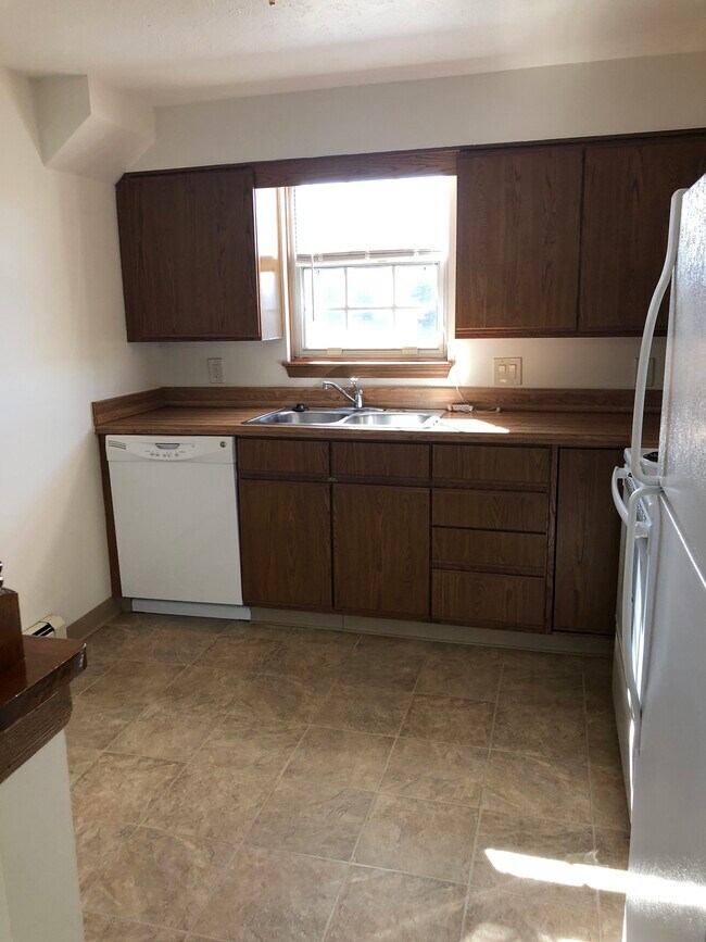 Building Photo - 6431 St Andrews Dr