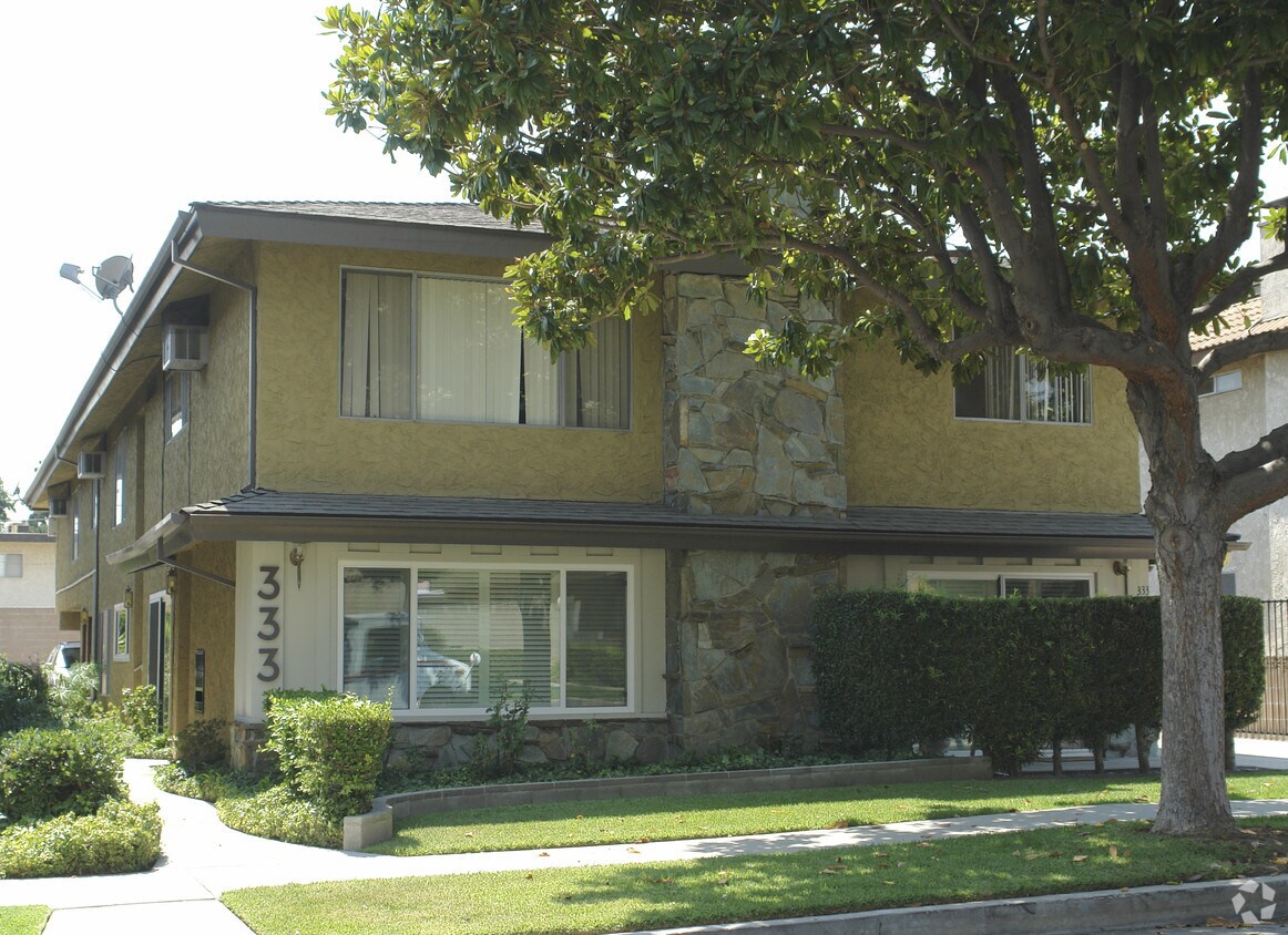 Foto del edificio - 333 N Monterey St