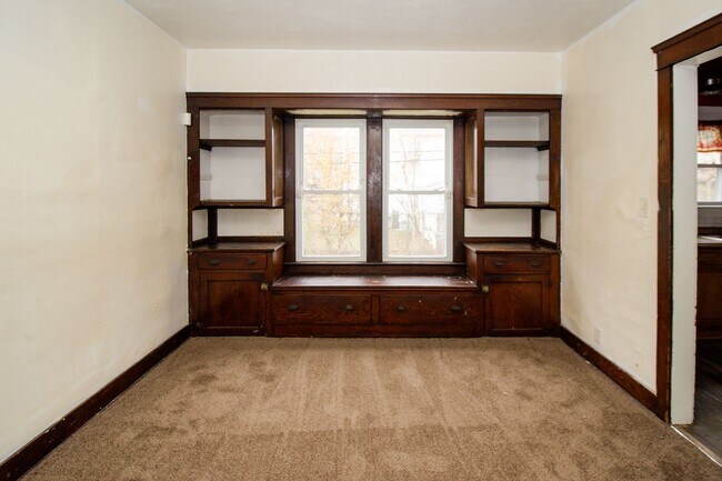 Foto del edificio - 9711 Parmelee Ave